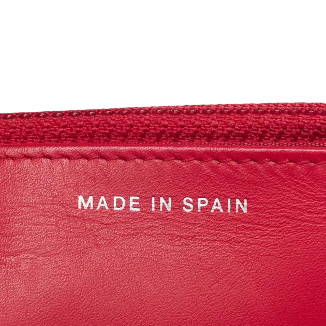 Chanel Quilted Cavair CC Logo Woc - SHW / Red