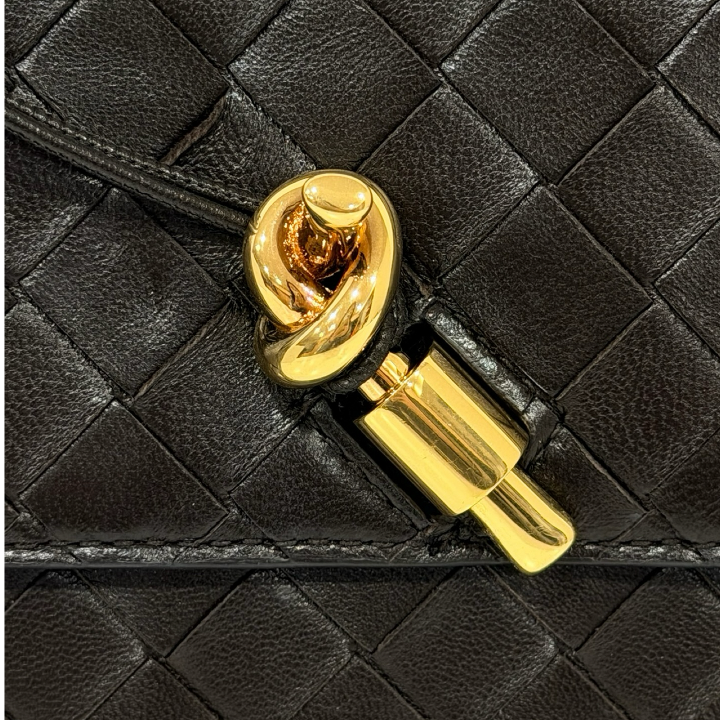 Bottega Veneta Andiamo Clutch - GHW / Chocolate