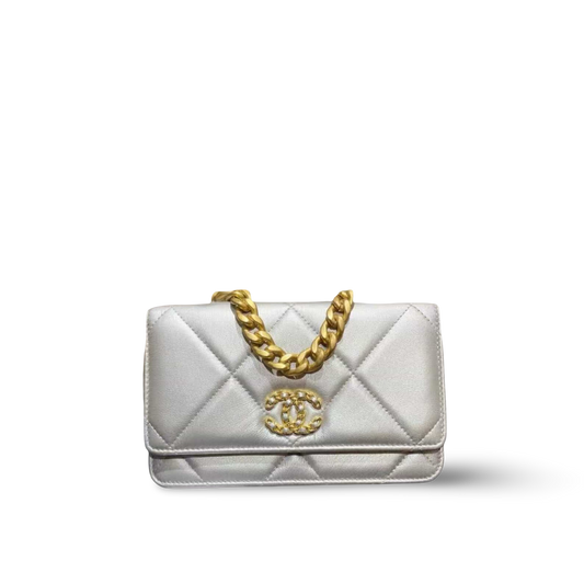 Chanel Metallic 19 Wallet on Chain - Silver