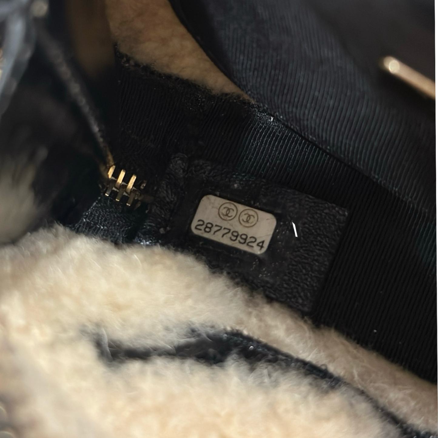 Chanel Shiny Crumpled Sheepskin Shearling CC Mania Waist Bag - Black /Light Brown