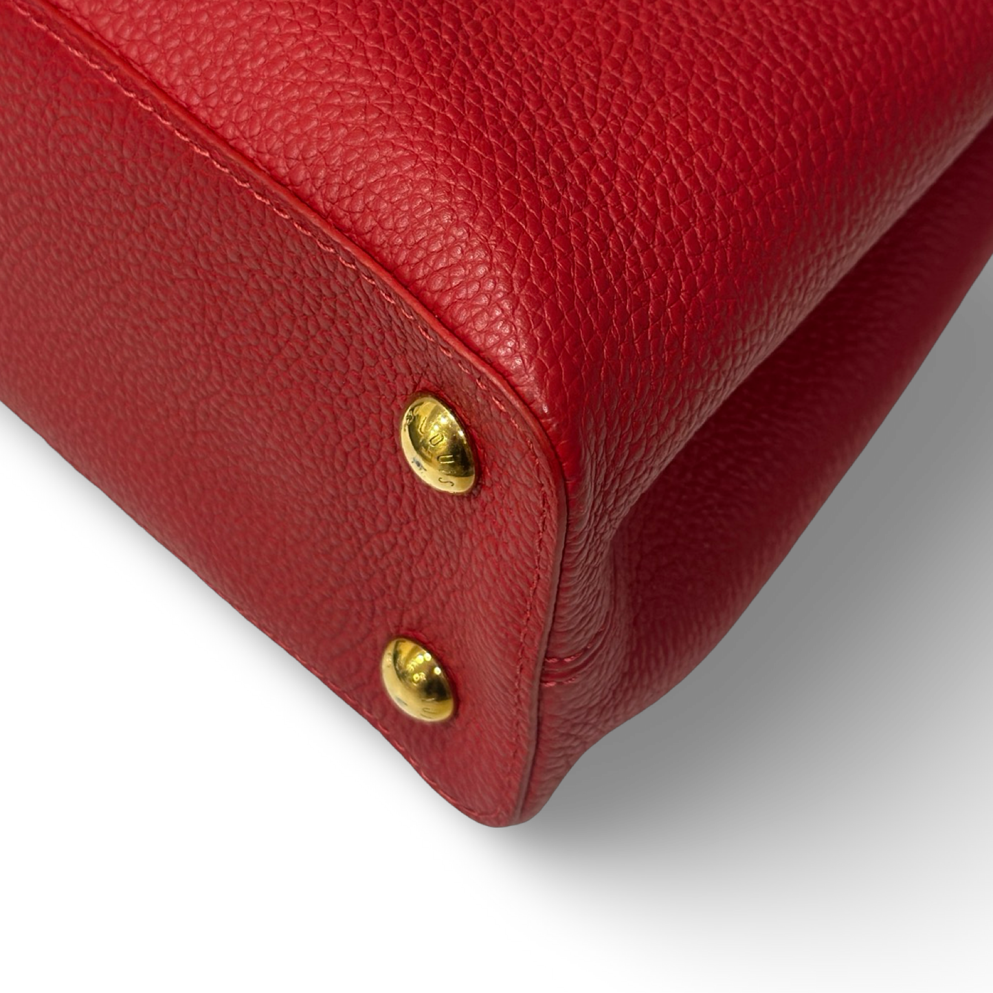 Louis Vuitton Capucines PM Bag - GHW / Red