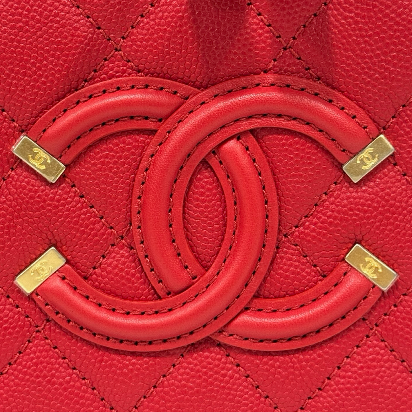 Chanel Quilted Caviar Small CC Filigree Vanity Case - GHW / Red