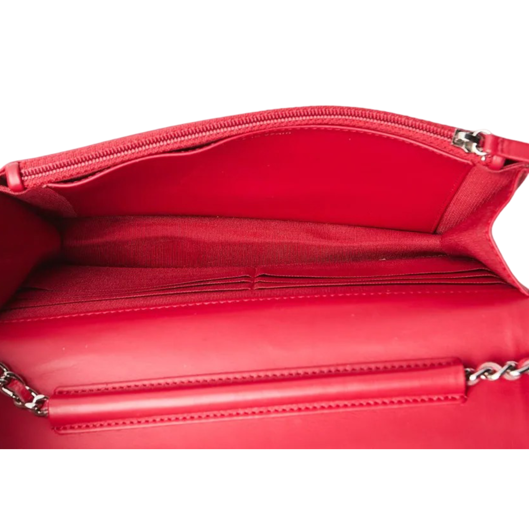 Chanel Quilted Cavair CC Logo Woc - SHW / Red