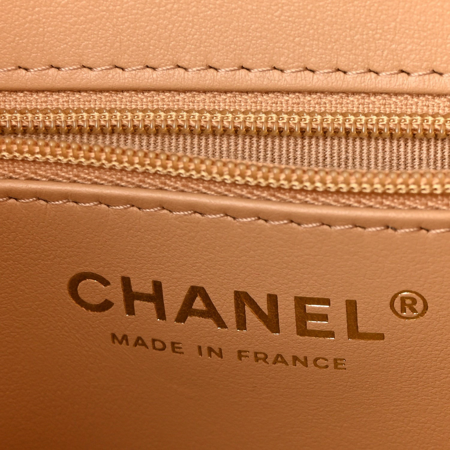 Chanel Braided Raffia 26C Small Kelly Bag - GHW / Beige
