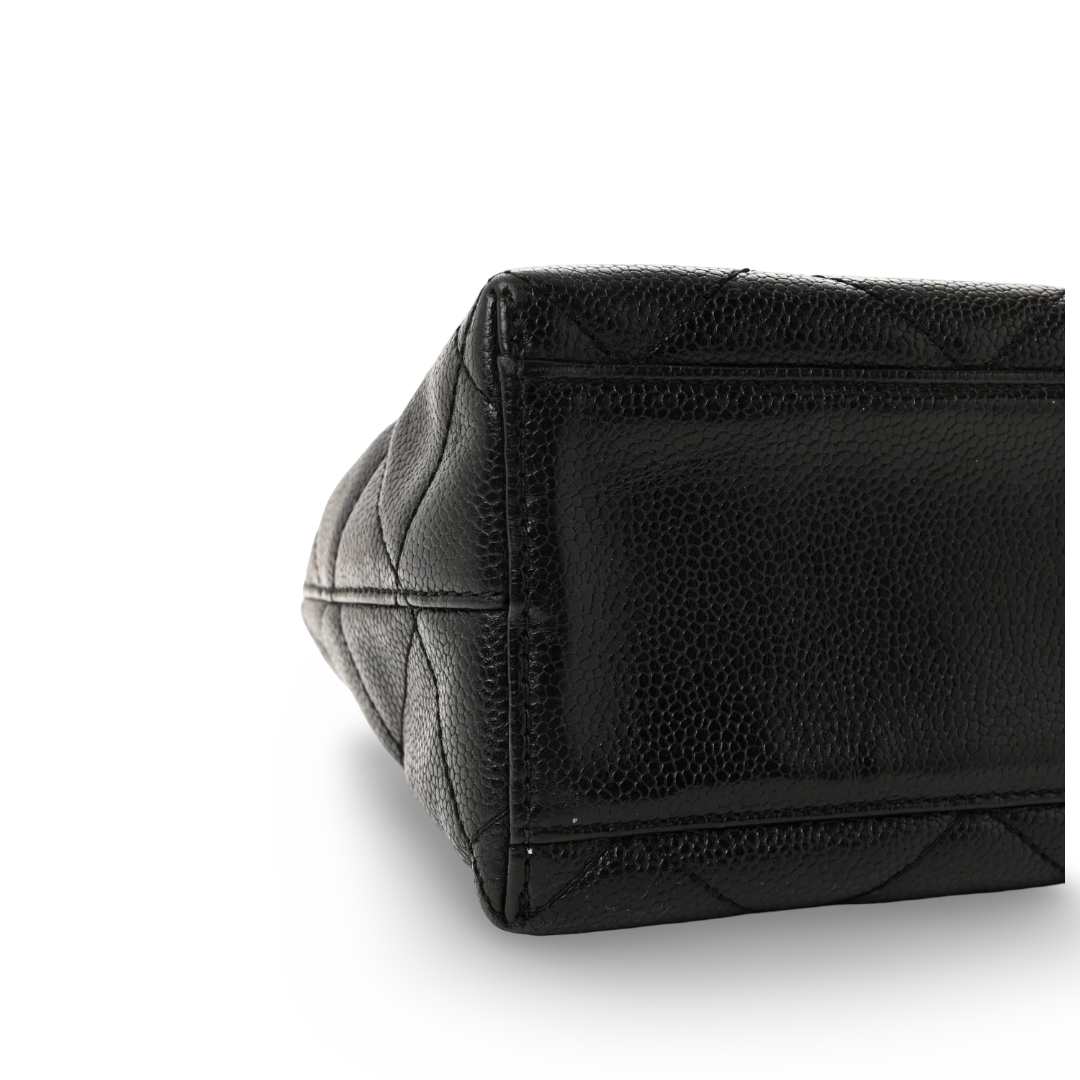 Chanel Vintage Quilted Caviar Hobo Bag - GHW / Black