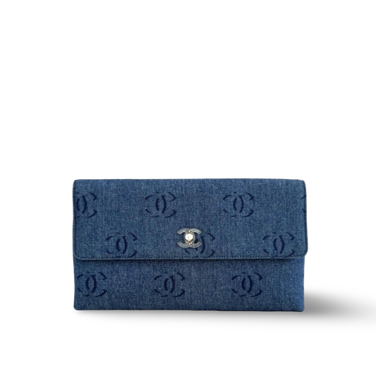 Chanel Vintage Blue Denim Monogram CC Clutch -Plastic / Blue
