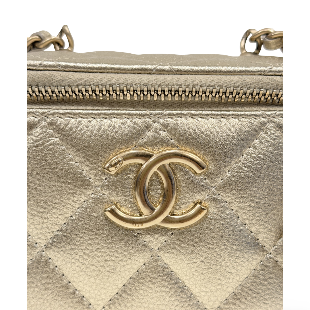 Chanel 25K Quilted Caviar Metallic Small CC Dynasty Vanity Case - GHW/ Gold