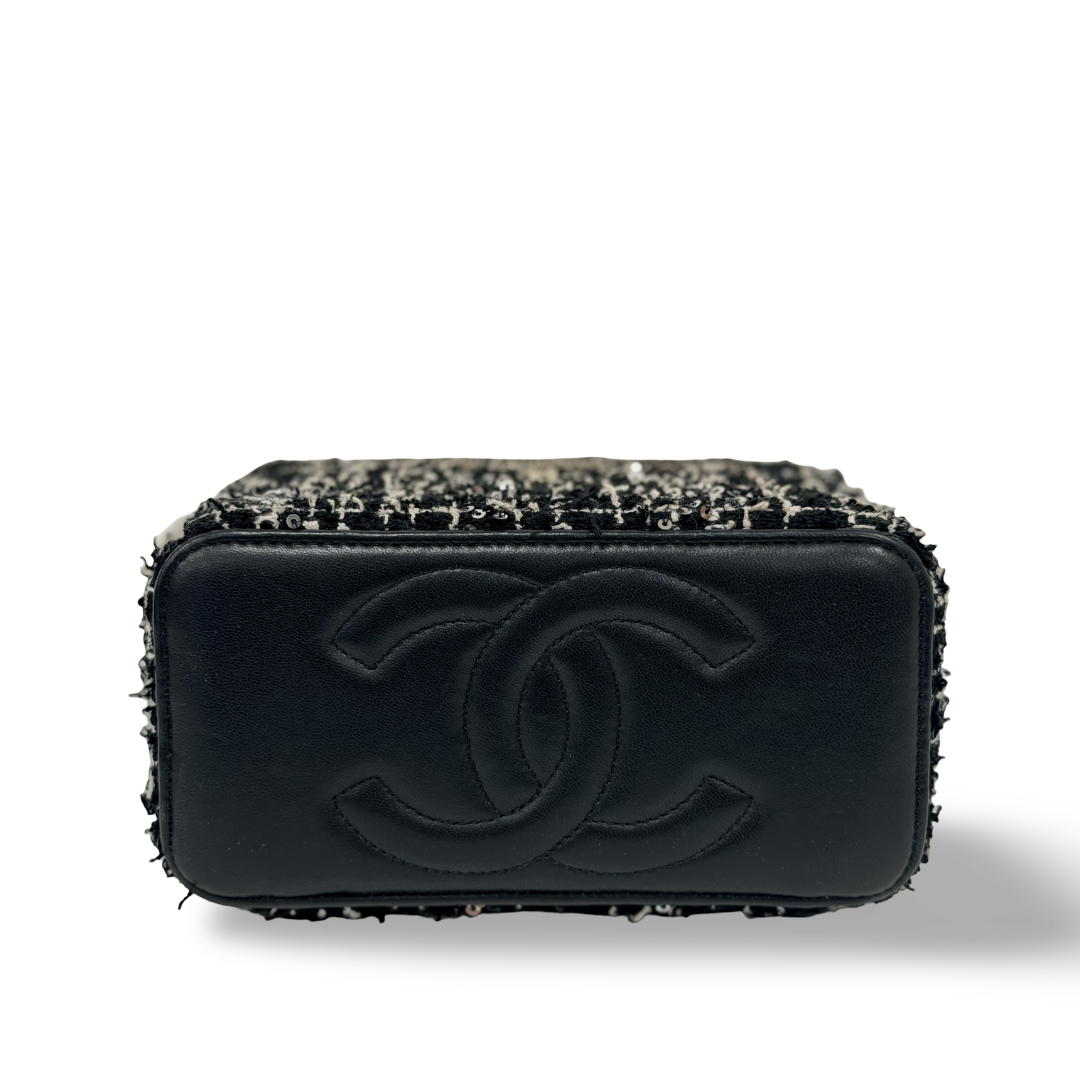 Quitled Tweed Medium Vanity Box - SHW/ Black/ White