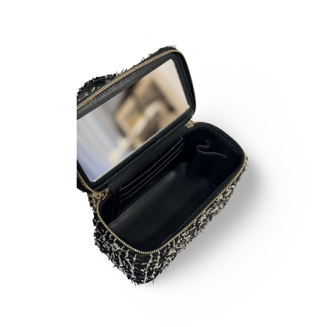 Quitled Tweed Medium Vanity Box - SHW/ Black/ White