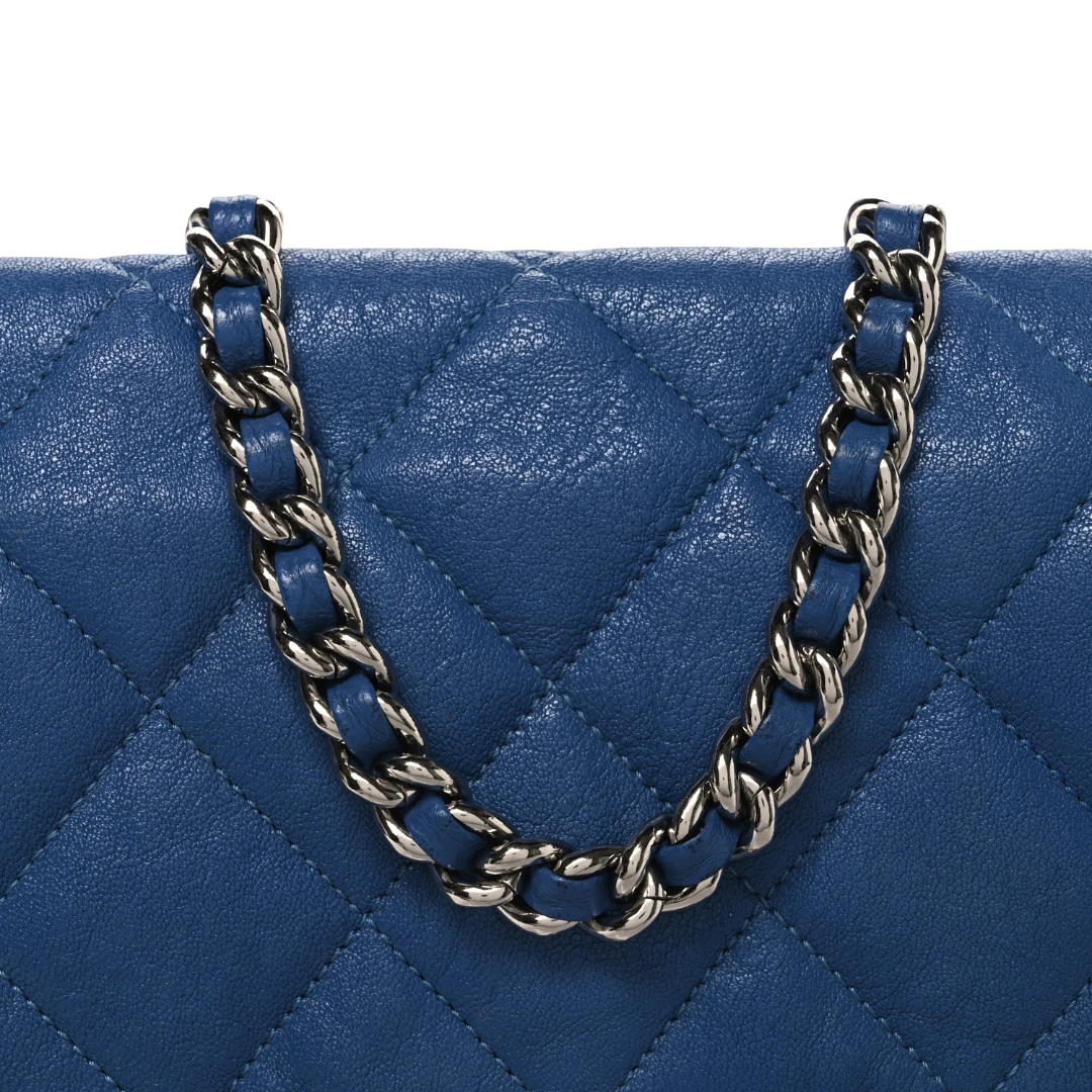 Chanel Quilted Washed LambskinMedium Chain Around Messenger Bag -SHW/  Blue